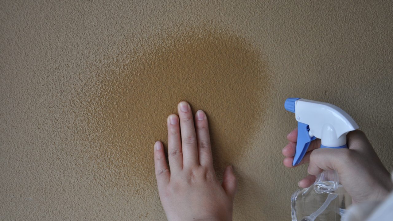 漆喰を砂壁 繊維壁 綿壁 京土壁 にdiyで塗る際の下地チェック方法 漆喰と珪藻土の専門店ロハスウォール 完全自然素材
